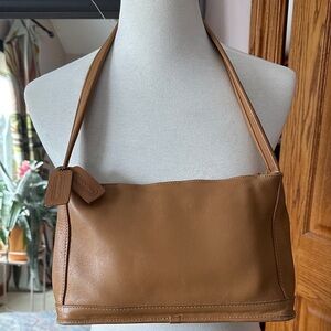Vintage Coach cowhide tan leather shoulder bag USA